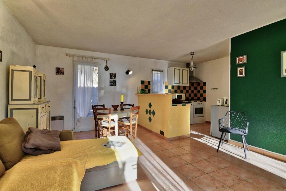 L'Oustaou Du Luberon Et Spa Villelaure Esterno foto
