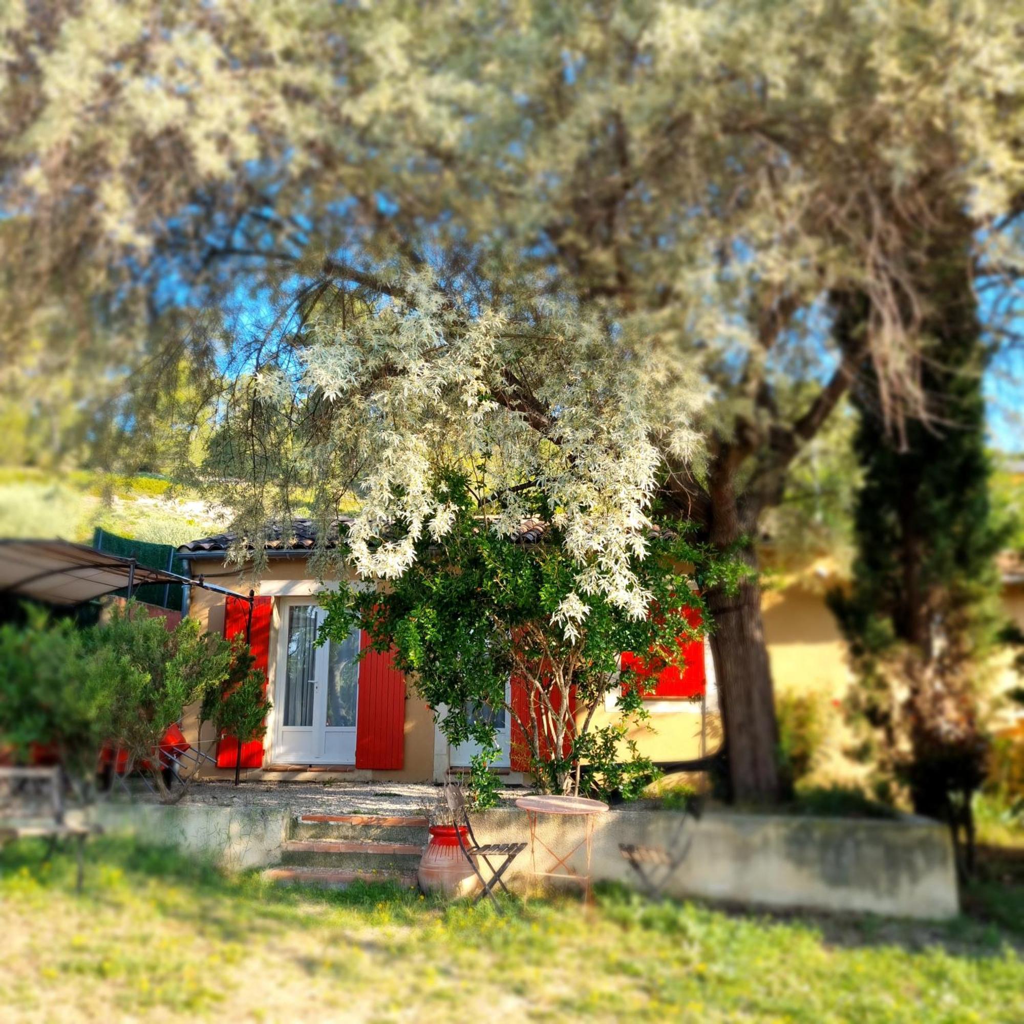 L'Oustaou Du Luberon Et Spa Villelaure Esterno foto