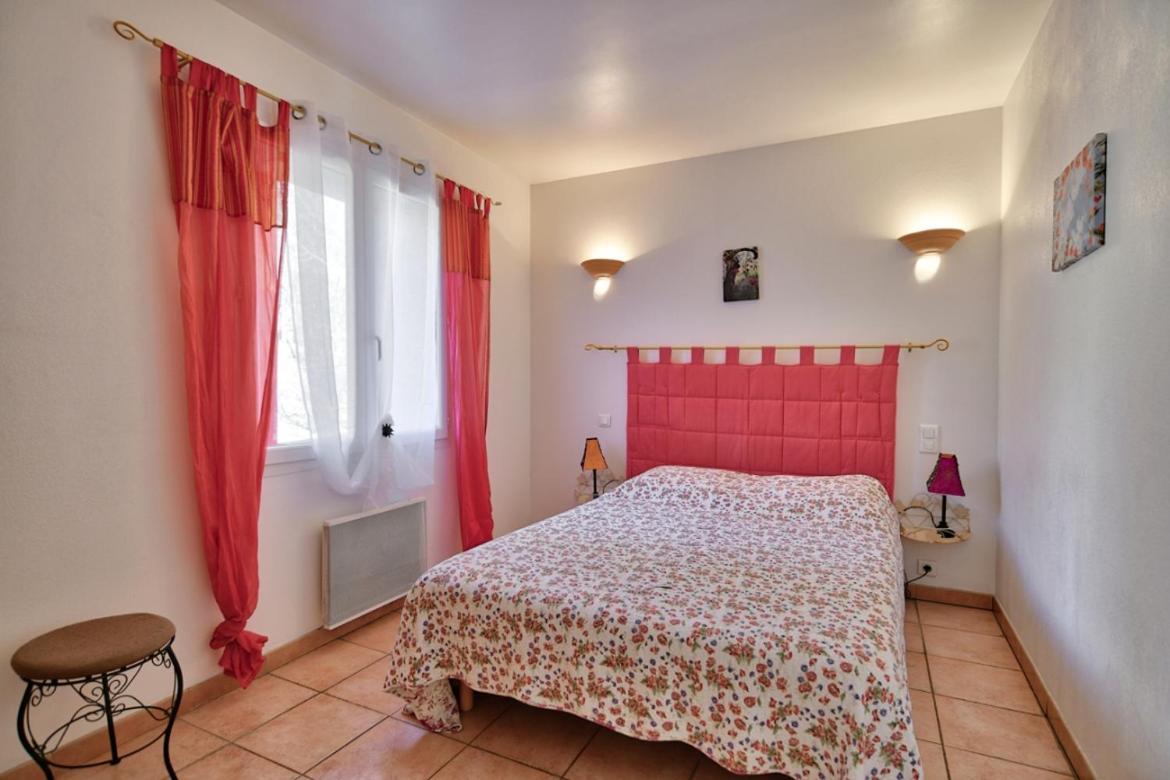 L'Oustaou Du Luberon Et Spa Villelaure Esterno foto