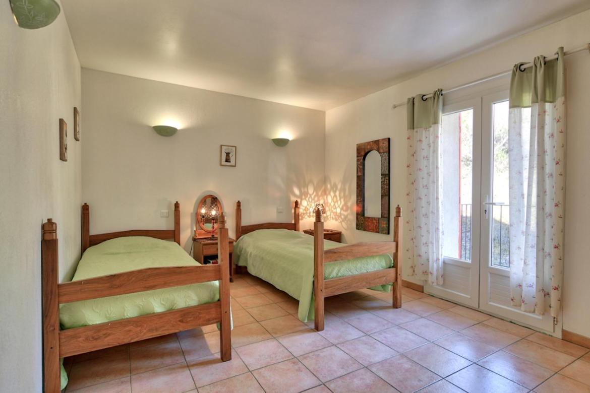 L'Oustaou Du Luberon Et Spa Villelaure Esterno foto